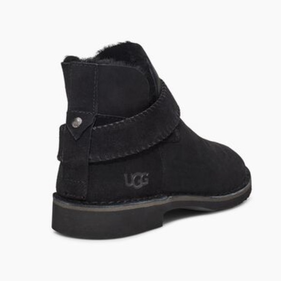 UGG - McKay Boot - Picture 4 of 9